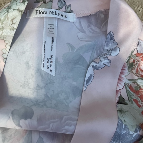 Satin floral robe - Picture 3 of 4